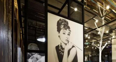 「融創(chuàng)春風十里」售樓中心，光影演繹的自然之道！